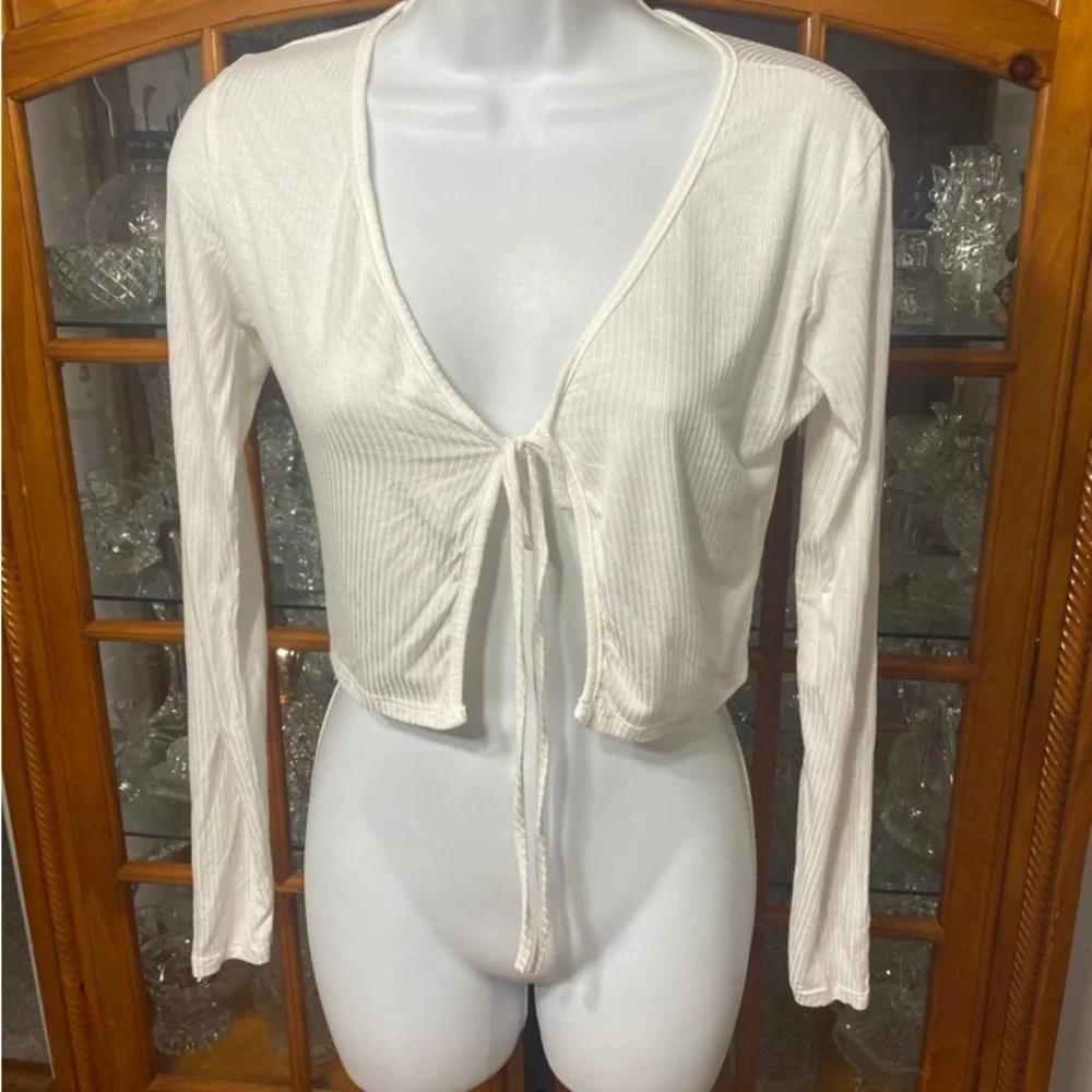 Fashion Nova White Keep Them Tied Up Top NWT size S - Picture 4 of 9